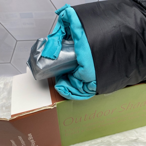 Beach Tent Sun Shelter UPF50+ with Sand Shovel, Ground Pegs and Stability - Picture 10 of 11